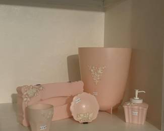 Matching pink plastic bath set