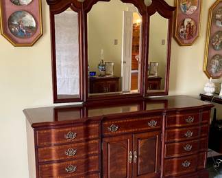 Full dresser with mirror $150