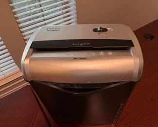 Dynex DXPSCC Paper Shredder