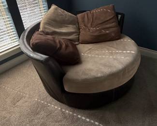 Oversized Round Swivel Barrel Chair with Accent Pillows