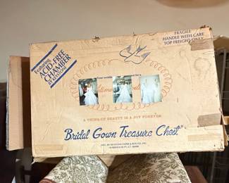 Keystone Bridal Gown Treasure Chest