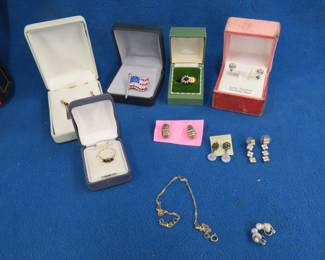Lot 185. Costume jewelry, including an ankle bracelet, earrings, and more