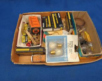 Lot 308. Small light bulbs