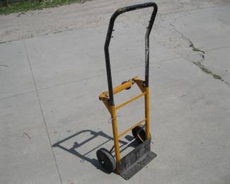 Lot 435. Light-duty 2-wheel cart