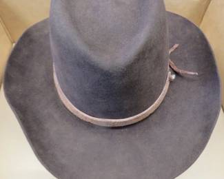 Lot 354. Star of the West cowboy hat and original box. Size estimate around 6 7/8