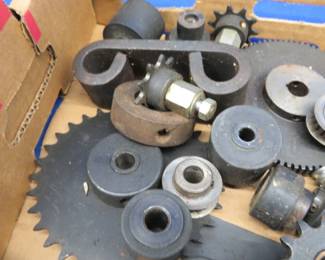 Lot 310. Sprockets and gears