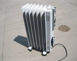 Lot 436. Honeywell portable 1500-watt electric heater