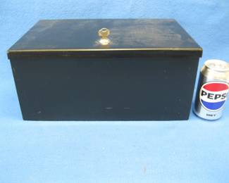 Lot 462. Metal lockbox with one key. 14 1/2" x 9 1/2" x 6 1/2"