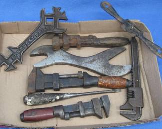 Lot 213. Vintage tools