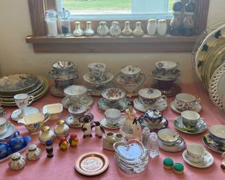 CUPS & SAUCERS