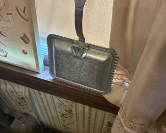 vintage dustpan