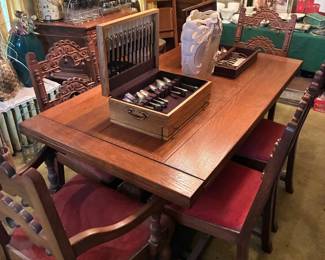 dining room table with 6 chairs