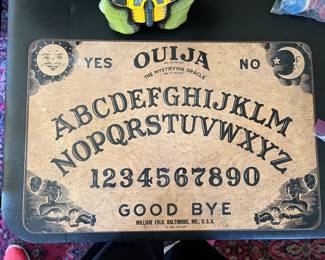 VIntage William Fuld Ouija board