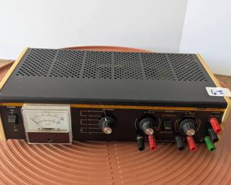 BK Precision Dynascan Model 1650 Power Supply