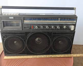 Magnavox D8443 4-Band Stereo Cassette Recorder