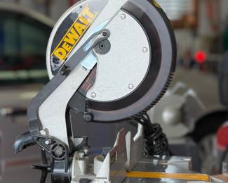 DeWalt Compound Miter Saw
