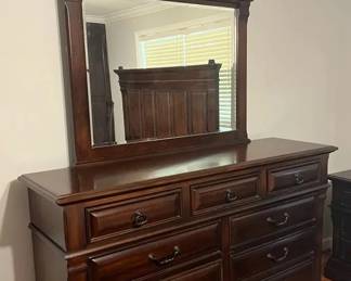 9Drawer Dresser Mirror