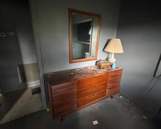 MCM DRESSER WITH MIRROR