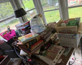 LARGE LOT OF MISC
