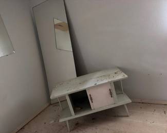 TABLE AND MIRROR
