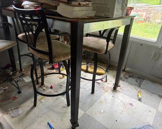 TABLE WITH CHAIRS