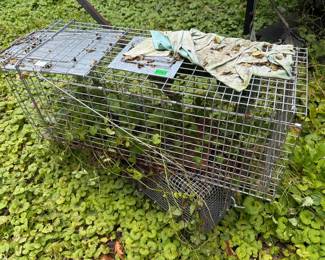 LIVE ANIMAL TRAPS, METAL YARD HOOK