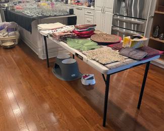 Kitchen linens