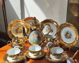 J 👑 K Bavaria, Western Germany 16pc Tea Set, featuring a Gold Finish and a “Fragonard” Courting Couple
