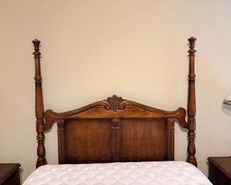 Queen four poster bed