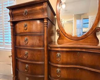 Chest of drawers