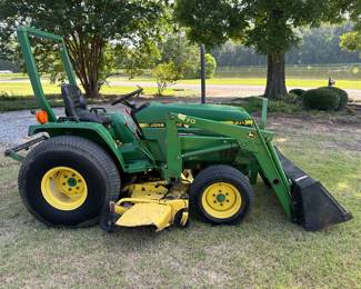 John Deer 770 Tractor with belly mower and front end loader