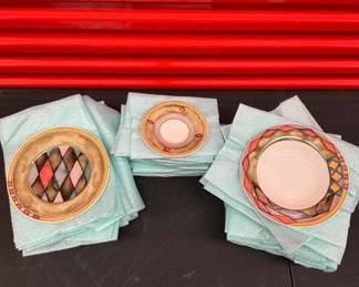 Lot #34 Palazzo by Paula Zangero Sasaki Harlequin Diamond Dinnerware Set
