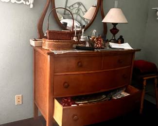 Antique Dresser nice condition
