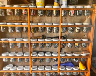 Nail/Screw Ctr / (1) lot