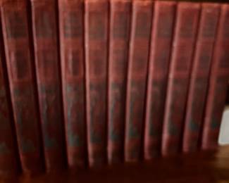 Vintage Set / ‘Home University Bookshelf’