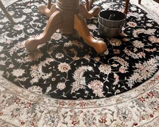 8’ Round Contemporary Rug good shape/clean