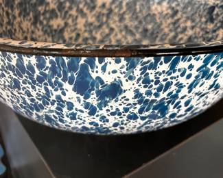 Vintage Spatterware Lg Bowl