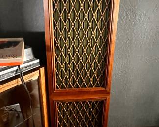 Floor Speakers /stacked