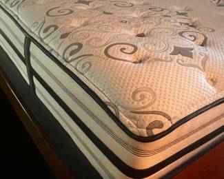 Excellent 13” deep KING Beautyrest Mattress Set 3 pc