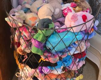 Original beanie babies, a few Beanie Boo and Beanie Belly but mostly vintage originals from the 1990s