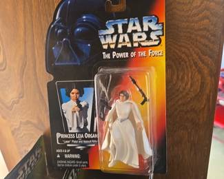 Large selection of Star Wars collectible figures 