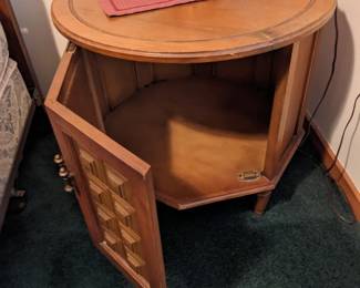 End table