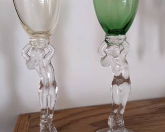 Nude stemware