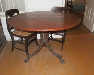 cast iron legs claw foot
