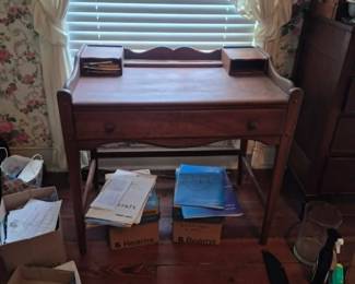 sm. desk