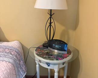 . . . cute end table and lamp