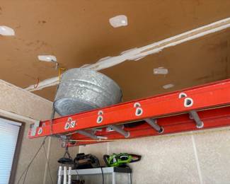 . . . galvanized wash tub and fiberglass extension ladder