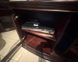 . .. DVD player