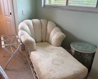 Fix Reed Chase Lounge
