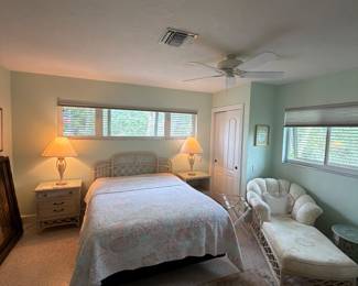 Ficks Reed Queen Bedroom Suite 6 piece bedroom suite